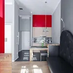 Uno Design Hotel 4*