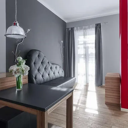 Uno Design 4*