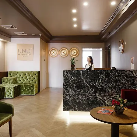 Uno Design 4*