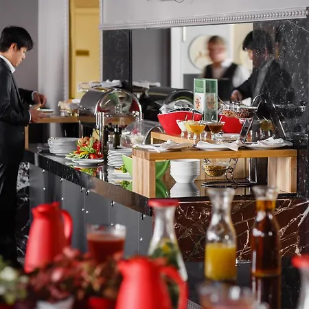 优诺设计酒店 4*