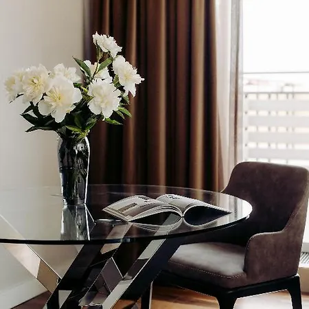 Hotel Uno Design 4*