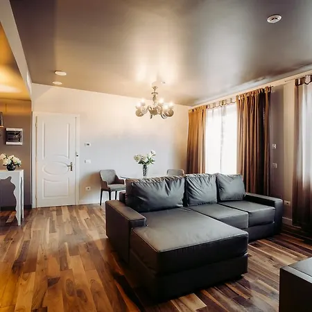 Hotel Uno Design 4*