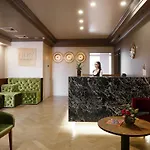 Uno Design 4*