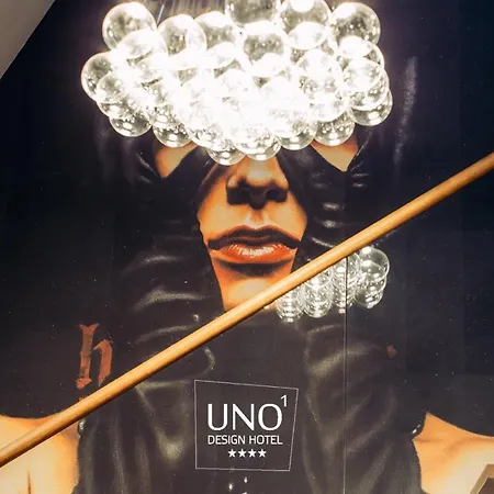 Uno Design Готель