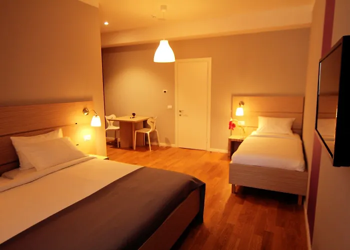 Uno Design 4* Odessza